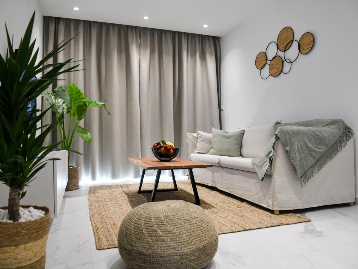 The Room, Suite 14, Leda Gardens Paphos Exteriör bild